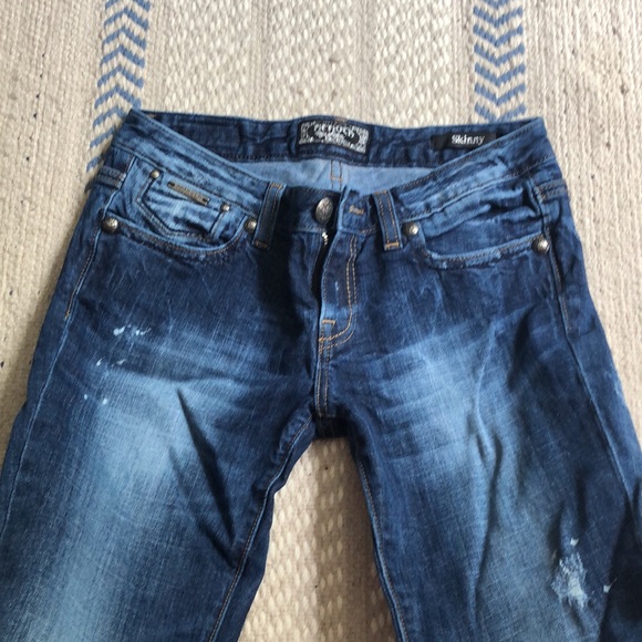 Express Rerock Jeans - Picture 2 of 4